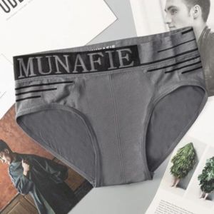 MOODC029 (COD) CELANA DALAM MUNAFIE PRIA CD MUNAFI UNDERWEAR MUNAFAE MEN MURAH\\n\\n Apa Itu MOODC029 (COD) Celana Dalam MUNAFIE Pria Murah?\\n\\nMOODC029 adalah model celana dalam pria dari merek MUNAFIE yang ditawarkan dengan harga murah dan sistem COD (Cash On Delivery). Celana dalam ini dirancang dengan fokus pada kenyamanan dan durabilitas, serta memberikan nilai investasi yang baik.\\n\\n Kualitas & Keunggulan Celana Dalam MUNAFIE\\n\\nCelana dalam MUNAFIE memiliki kualitas yang baik dengan bahan yang lembut dan adem. Beberapa keunggulan celana dalam MUNAFIE antara lain:\\n\\n- Bahan yang lembut dan adem\\n- Desain yang modern dan elegan\\n- Tersedia dalam berbagai ukuran\\n- Harga yang terjangkau\\n\\n Spesifikasi & Fitur Celana Dalam MUNAFIE\\n\\nBerikut ini adalah spesifikasi dan fitur dari celana dalam MOODC029:\\n\\n- Material: Bahan katun berkualitas tinggi\\n- Ukuran: Tersedia dalam berbagai ukuran\\n- Warna: Tersedia dalam berbagai warna\\n- Desain: Modern dan elegan\\n- Cocok untuk aktivitas sehari-hari\\n\\n Bagaimana Memilih Celana Dalam Pria Nyaman?\\n\\nMemilih celana dalam pria yang nyaman memerlukan beberapa pertimbangan. Berikut ini adalah faktor-faktor yang mempengaruhi kenyamanan celana dalam pria:\\n\\n- Bahan: Pilih bahan yang lembut dan adem\\n- Ukuran: Pilih ukuran yang sesuai dengan tubuh\\n- Desain: Pilih desain yang sesuai dengan gaya\\n- Kualitas: Pilih celana dalam dengan kualitas yang baik\\n\\n Tips Memilih Celana Dalam Pria Nyaman\\n\\nBerikut ini adalah beberapa tips untuk memilih celana dalam pria yang nyaman:\\n\\n- Pilih bahan yang lembut dan adem\\n- Pilih ukuran yang sesuai dengan tubuh\\n- Pilih desain yang sesuai dengan gaya\\n- Pilih celana dalam dengan kualitas yang baik\\n\\n Keuntungan Menggunakan MOODC029 (COD) Celana Dalam MUNAFIE Pria Murah\\n\\nMenggunakan celana dalam MOODC029 dari MUNAFIE memiliki beberapa keuntungan, antara lain:\\n\\n Kenyamanan & Durabilitas\\n\\nCelana dalam MOODC029 dirancang dengan fokus pada kenyamanan dan durabilitas. Bahan yang digunakan lembut dan adem, serta desainnya modern dan elegan. Selain itu, celana dalam ini juga tahan lama dan tidak mudah robek.\\n\\n Nilai Investasi & Kepraktisan\\n\\nCelana dalam MOODC029 memiliki nilai investasi yang baik karena harganya terjangkau namun kualitasnya baik. Selain itu, sistem COD (Cash On Delivery) yang ditawarkan membuat proses pembelian menjadi lebih mudah dan praktis.\\n\\n Cara Order MOODC029 (COD) Celana Dalam MUNAFIE Pria Murah\\n\\nBerikut ini adalah langkah-langkah order celana dalam MOODC029 dari MUNAFIE:\\n\\n Langkah-Langkah Order COD\\n\\n1. Pilih model dan warna celana dalam yang diinginkan\\n2. Hubungi customer service MUNAFIE untuk melakukan pemesanan\\n3. Transfer pembayaran ke rekening MUNAFIE\\n4. Menunggu pengiriman barang\\n5. Menerima barang dan membayar COD\\n\\n Syarat & Ketentuan COD\\n\\nBerikut ini adalah syarat dan ketentuan COD yang perlu diperhatikan:\\n\\n- Pembayaran harus dilakukan melalui transfer bank\\n- Barang akan dikirim setelah pembayaran dilakukan\\n- Pembeli harus membayar COD saat barang diterima\\n- Barang yang rusak atau tidak sesuai pesanan dapat dikembalikan dengan syarat tertentu\\n\\nJadi, MOODC029 adalah pilihan celana dalam pria yang nyaman, berkualitas, dan terjangkau. Dengan sistem COD, proses pembelian menjadi lebih mudah dan praktis. Order sekarang dan rasakan kenyamanan dari celana dalam MOODC029 dari MUNAFIE!\"