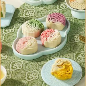 Mid-Autumn Festival Mooncake Flowing Snacks Creamy Yolk Five Kernels Egg Yolk Traditional Pastry Snack