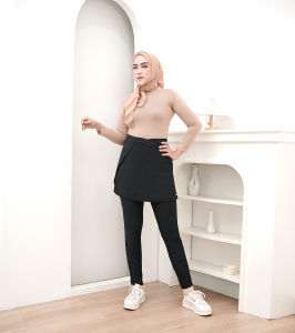 CELANA SENAM WANITA/CELANA SENAM/CELANA OLAHRAGA WANITA/CELANA SENAM ROK CLS.ROK 100.01