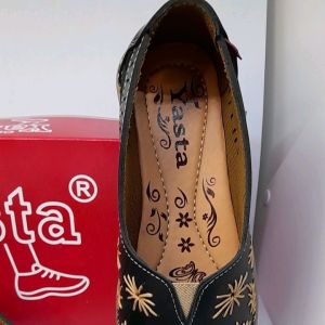 Promo Ramadhan Sepatu Casual Wanita KicKers Rosie 18 Hitam Oclia Yasta Olshop