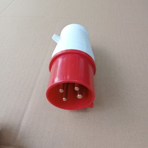 Ổ cắm phích cắm công nghiệp 3 pha 4 chấu 16A và 32A