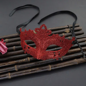 Mặt nạ hóa trang Halloween nữ màu đenđỏ kim tuyến – Mặt nạ dạ hội 2026