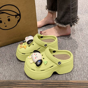 QJshop แนะนำ รองเท้าแตะลำลอง พื้นกันลื่น ทรงหัวปิดเปิดส้น แต่งฉลุลายดอกไม้ วัสดุยางโดนน้ำได้ ใส่ทำงานเหมาะมากน้า หรือใส่เที่ยวก็เริ่ด ใครไม่มีคือพลาดบอกเลย