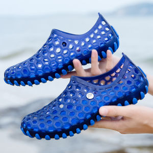 Summer MenS Casual Sandals Fashionable Non-Slip Breathable Lightweight Soft Sole Comfortable Summer Style CoupleS Beach Clogs