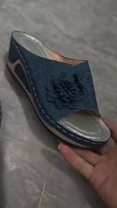 [Free Shipping] New Summer Womens Wedge Sandals with Open Toe Large Size Floral Decoration Open Toe Sandals with Stitching