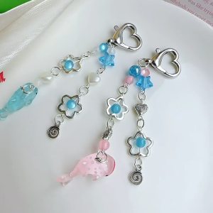 Lovely Whale Pendant Keychain Ornament Sea Animal Beaded Key Chain Fashionable Decoration for Phones Bags Cameras