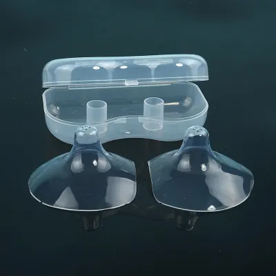 Breastfeeding Mom Nipple Shield Triangular Semi-Circle Shaped Transparent Breast Protector with Case
