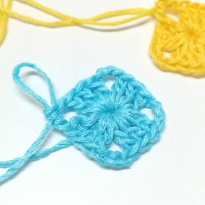 แบมบูแฟนซี // ขนาด 100 กรัม // ไหมเส้นใยธรรมชาติ สามารถถักให้เด็กอ่อน ถักแมส ถักให้ผู้ป่วย ไหมพรมแบมบู bamboo yarn ไหมเงา นุ่มลื่น ไหมถักเสื้อ