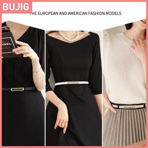 BUJIG เข็มขัดหนังแฟชั่นสำหรับผู้หญิงตกแต่งด้วยสีเขียวหมึกพร้อมกระโปรงกางเกงชุดทำงานสีดำมีเข็มขัดบาง