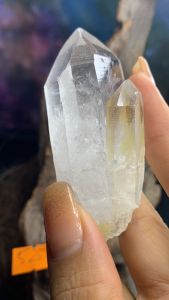 Trụ đá thạch anh Clear quartz tự nhiên tinh thể năng lượng vũ trụ 525