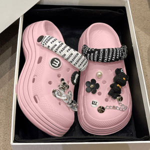 Tsion กำลังฮิต  รองเท้าหัวโตผู้หญิง เฉดสีเรียบง่ายเเต่งตัวเข้ากับชุดง่ายดูดี  สีขาว สีดํา สีชมพู  สายรัดส้นตัดสลับสีขาวดํา ได้เท่มั่กๆเเกร  ต้องมีไว้ ใส่กับเดอะแกงค์เลยน้า