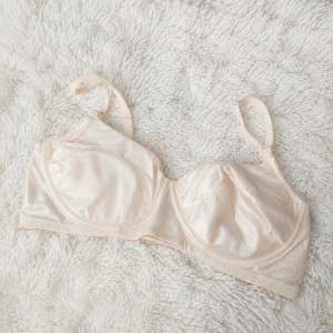 Non-Wired Bra Black and Skin Tone Comfort Fit Everyday Wear