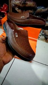 selop 581 SENDAL SEPATU.SLOP/ PRODUK ATT /SEPATU SEPATU SLOP SANTAI..