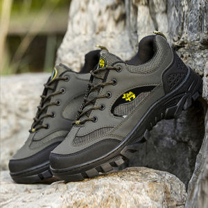 Zishopเข้าใหม่ รองเท้าผ้าใบแฟชั่นชาย สวมใส่สบาย ระบายอากาศได้ดี มี3สีให้เลือก ดำ เทา น้ำตาล แมทช์ง่าย ใส่กับชุดไหนก็จึ้ง หนุ่มๆห้ามพลาด สั่งเลยค่า พร้อมส่งมาก