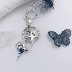 Rhinestones Guitar Keychain Sophisticated Metal Keyring Handmade Key Chain Pendant for Guitar Players and Trendsetters