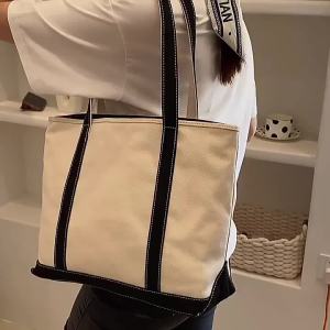 AE Womens Canvas Bag 2025 New casual versatile canvas bag for students simple tote bag for girls