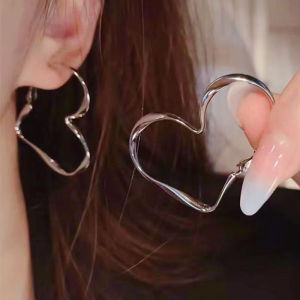 2022 New Trend Vintage Exaggerated Hollow Silver Color Love Heart Hoop Earrings for Women Girls Aesthetic Jewelry Fashion Gifts