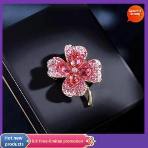 Graceful เข็มกลัดแฟชั่นพลอยเทียมรูปดอกโคลเวอร์สำหรับผู้หญิงเสื้อโค้ทเครื่องประดับสำหรับงานปาร์ตี้