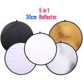 【Sabai_sabai】รีเฟล็กซ์(Reflector)แผ่นสะท้อนแสง 5 in 1 พร้อมซองใส่ แบบพกพา 30CM Mini Multi Functional Collapsible Light Reflector. 