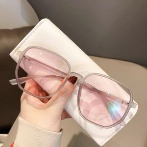 Kacamata Fashion kotak PINK blush on Bluecromic Wanita Pria Photocromic Anti Radiasi Blueray A005