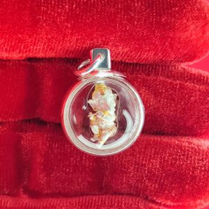 พระพิฆเนศ ปางเป่าขลุ่ย พระอาจารย์อรรณพ อาจารย์เล็ก เนื้อสัมฤทธิ์ชุบ3K วัดถ้ำเขาน้อย จังหวัดเพชรบุรี เลี่ยมกรอบเงิน Silver92.5% กันน้ำ