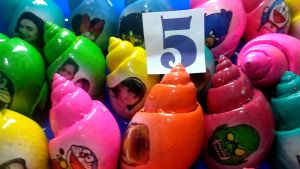 cangkang kelomang warna warni per 100 biji