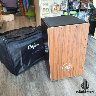 Trống Cajon AB Drum có tay chỉnh màu nâu - Kèm bao đựng và tặng miếng lót êm mông - Bảo hành 6 tháng