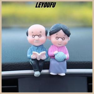 LEYOUFU อุปกรณ์ตกแต่งรถยนต์ตุ๊กตาคู่รักการ์ตูนน่ารักลูกโป่งเครื่องประดับรถตุ๊กตาคู่รักจูบน่ารักเครื่องประดับบอลลูนตกแต่งรถ
