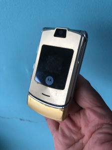 motorola razr v3i gold