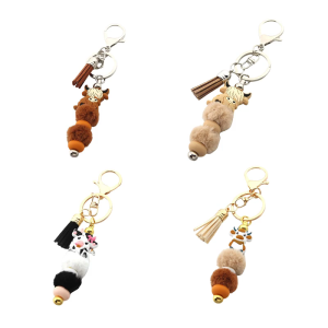Highland Cow Pendant Keychain Soft Silicone Beaded Keyring with Colorful Tassels Key Rings Accessories for Women Men
