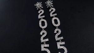 Elegant 2025 Geometric Pendant Earrings Statement Earrings Alloy Texture for New Year Celebrations and Fashion Event