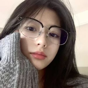 The Refined Half-frame Glasses Are A Natural Beauty Tool That Can Be Adjusted for Myopia 斯文半框眼镜女高级感素颜神器近视可配度数方圆脸眼镜框大脸显瘦