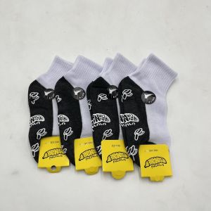 ถุงเท้านักเรียนกันลื่น บานาเน่  3-5/4-6/5-77-9/9-12Freesize 1แพ็ค12คู่