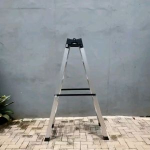 Tangga Lipat & Tangga Aluminium: Panduan Lengkap