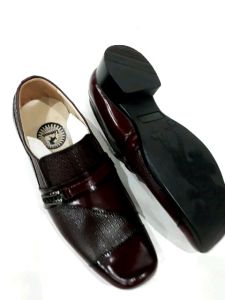 SEPATU PRIA FORMAL YG DIDESAIN UNTUK NGANTOR TETAP TAMPIL KEREN MEWAH