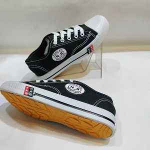 SEPATU SEKOLAH N*B BOT HITAM PUTIH SOL KUNING TALI REAL PICT TOP SELLER