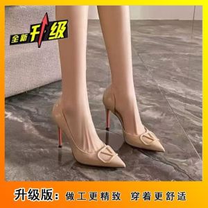 Free Shipping New Style Stiletto Heel Pointed Toe Niche High Heels For Women With V Buckle Side Cutout Red Sole Nude Color Shallow Mouth Elegant Flats
