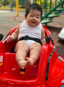 {\n \"article\": \" PROMO GRATIS ONGKIR MAINAN ANAK MINI BUMPER CAR BOMBOMCAR AKI MOBIL AKI ANAK LAMPU SUARA 88 FLYING CARS