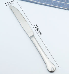 Dao ăn bít tết chất liệu thép không gỉ sáng bóng sang trọng lịch sự