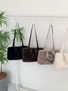 กระเป๋ามือจับด้านบนผ้ากำมะหยี่นุ่มสบายสำหรับผู้หญิงกระเป๋าลำลองผู้หญิงกระเป๋าสะพายไหล่ฤดูหนาวเลือนภายในกว้างขวาง