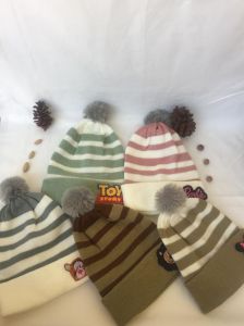 Topi Kupluk Pompom Bayi laki laki Motif Karakter