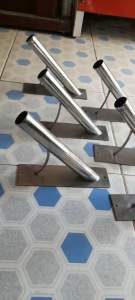 Giá treo cờ/ cắm cờ bằng inox đính tường tặng kèm đinh vích