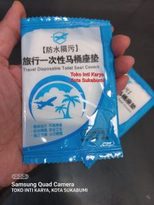 Alas duduk kloset toilet isi 10 pcs untuk dewasa bahan plastik sekali pakai higienis praktis ringan