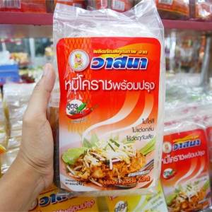 หมี่โคราชเผ็ดแพ็ค 3 ห่อ ขนาด 240 กรัม ตราวาสนา
