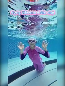Kính Bơi Trẻ Em Người Lớn Góc Nhìn Rộng Có Bịt Tai Dây Chỉnh Chống Sương Mù Chống Thấm Độ Nét Cao Phukienprocare