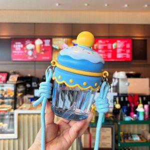 SEETE with Lid and Straw Clear Tumbler Crossbody Hanging Rope Transparent Iced Coffee Cup Cute Cake Smoothie Cup Large Capacity Water Bottle Milk