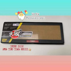 Cover dudukan tatakan tempat plat nomor mobil terbaru 46cm motif karbon plus mika isi 2 Izy