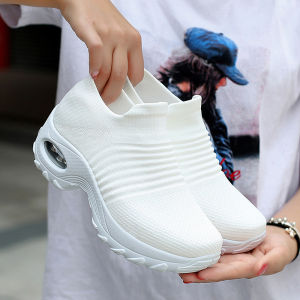 Hot Seller Black Rubber Lightweight Shoes For Women Fly Woven Breathable Leisure Running Jogger Sneakers Slip On Comfortable Walking Shoes To Work