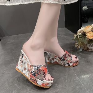 [Free Shipping] Korean-Style Fashionable Slip-On Sandals For Women Featuring A Non-Slip Sole A Wedge Heel Floral Design And A Thick Platform Perfect For Summer Wear And Suitable For Students