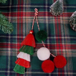 MING1996 โบฮีเมียน พู่ระย้า5ชั้น คริสมาสต์ น่ารักน่ารักๆ พวงกุญแจสไตล์ชนเผ่า สร้างสรรค์และสร้างสรรค์ ดีไอวาย hndmade เครื่องรางกระเป๋าเชือกถัก สำหรับผู้หญิง